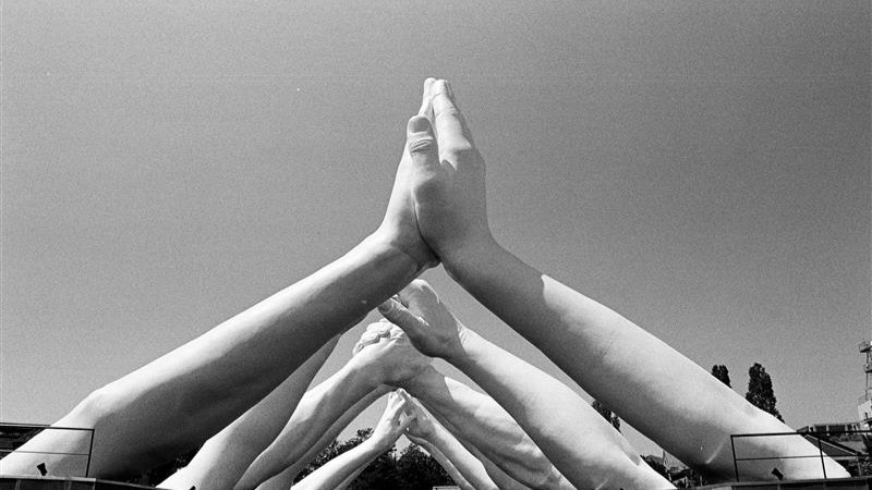 Neutralidade, paz liberal e resiliência